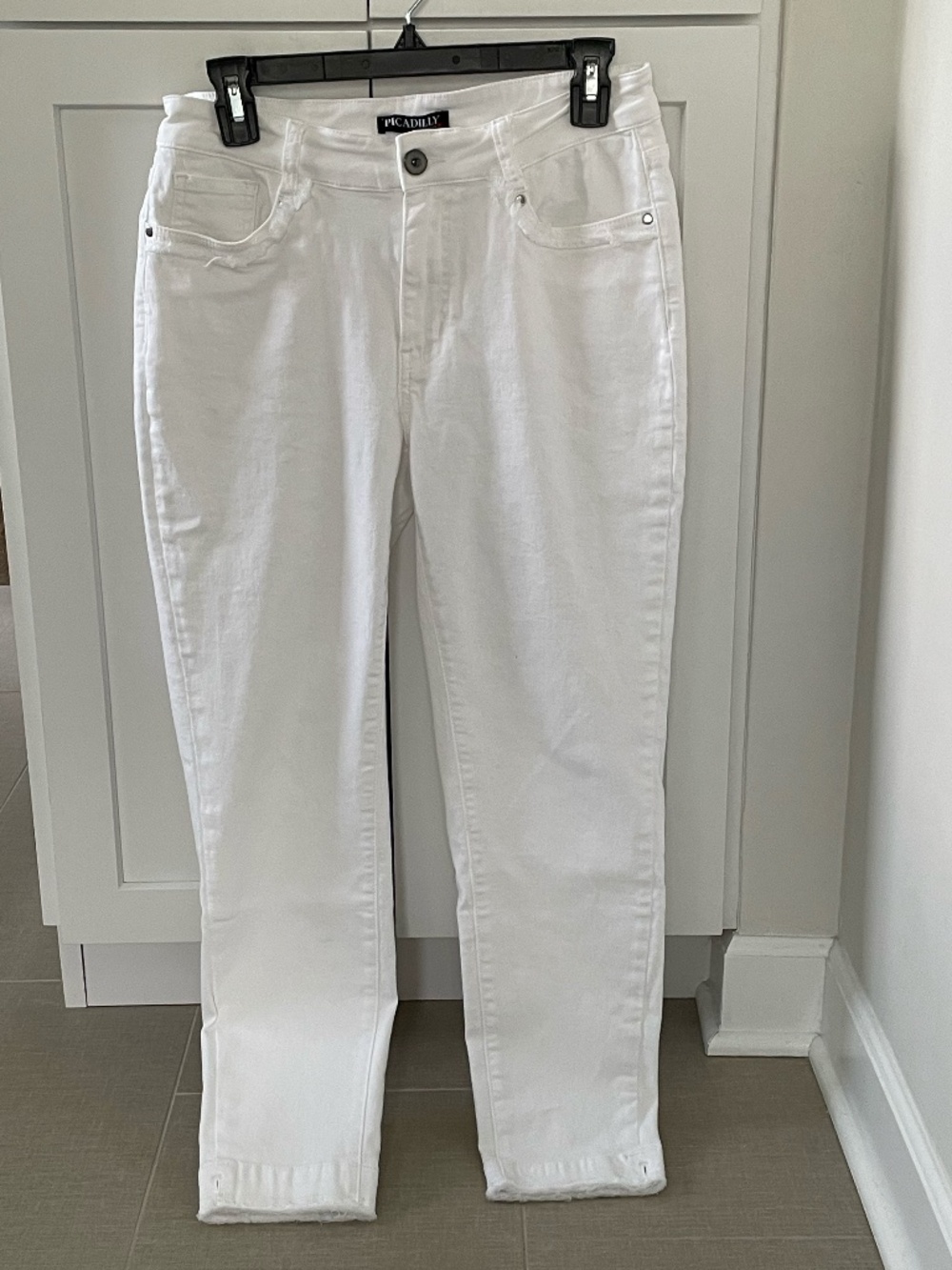 Picadilly Brand White Jeans Size 6